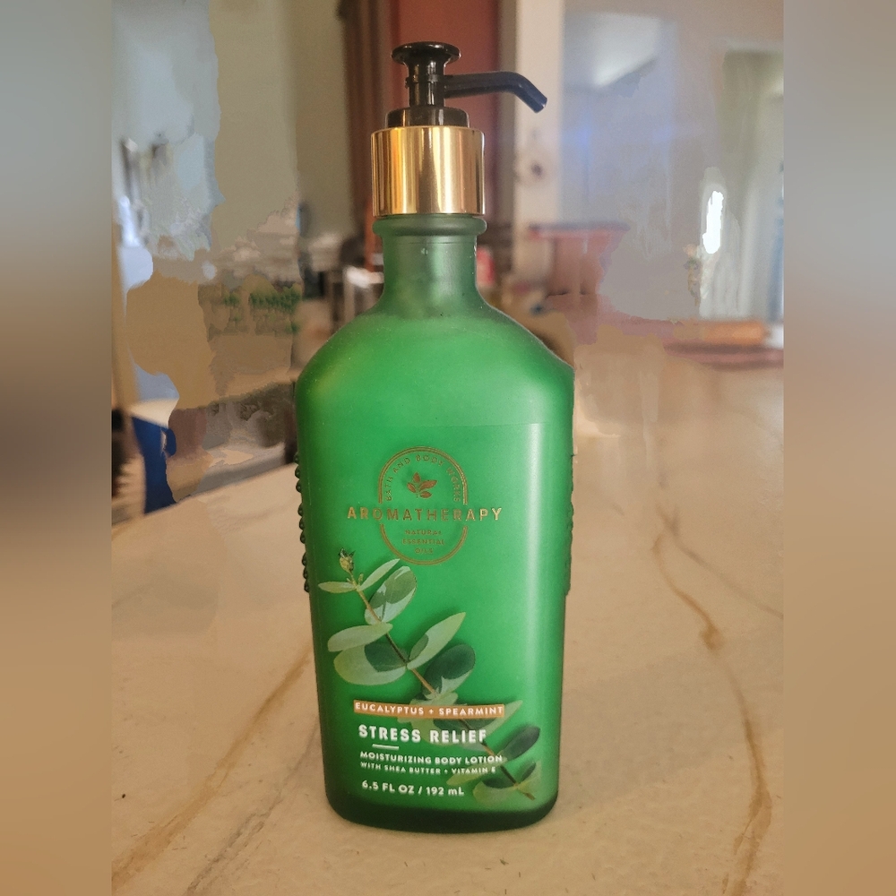 Bath And Bodyworks Therapy Stress Relief Body Lotion - Green